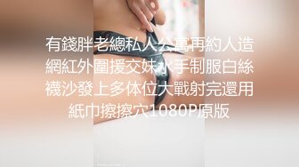 无套后入性瘾人妻，骚穴灌满精液，欲求不满