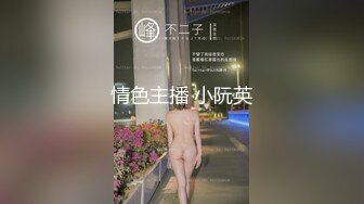   长相甜美的妹妹穿银色睡衣，聊聊性事男友迫不及待就扒了衣服深喉怼嘴