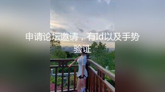 白衣高靴大奶萌妹拨开内裤手指扣逼特写口交骑乘晃动奶子