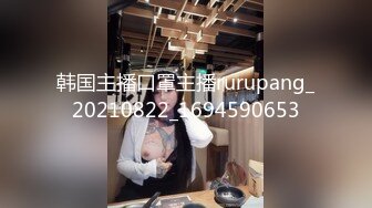  小伙子在租的房间和漂亮苗条女友缠绵做爱 互相抱紧观音坐莲 美女身材真好翘臀好会吸套弄进出射水印