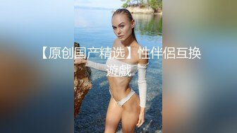 商场女厕隔板下偷拍牛仔裤美女圆鼓鼓的馒头 一条细逼缝