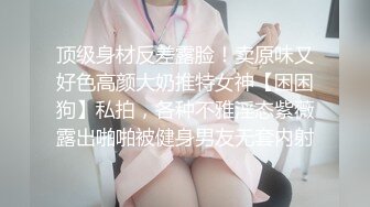 小婊妹的诱惑露脸一天不做爱浑身都难受，舔着小哥哥的鸡巴说着最骚的情趣，无毛骚逼特写各种姿势抽插，浪叫不断