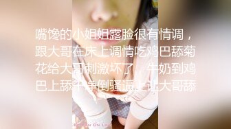 牵着我的小母狗出来溜溜