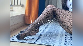 STP28737 气质女神 【小兔呀呀】骚舞！自慰！狂撸  重庆美女果然名不虚传，极品，骚浪淫贱~！ VIP0600