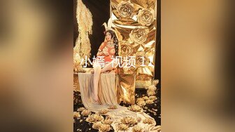 两男两女 双飞四飞轮流操 太会玩 两个女的身材都差不多都是尤物