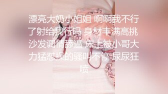 前几天约的财经学院师妹去唱歌，中途直接拉进厕所吃鸡，刺激死这小妞啦，还试图拿纸巾挡住脸，口得太舒服射一脸一嘴！